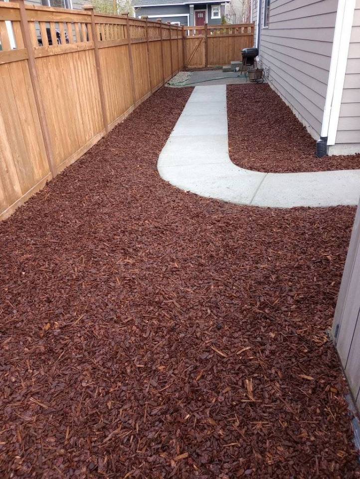 Beauty Bark and Flower Beds in Shelton WA